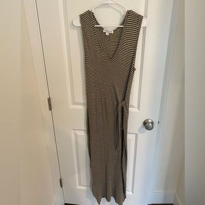 Tie waist midi green and cream dress